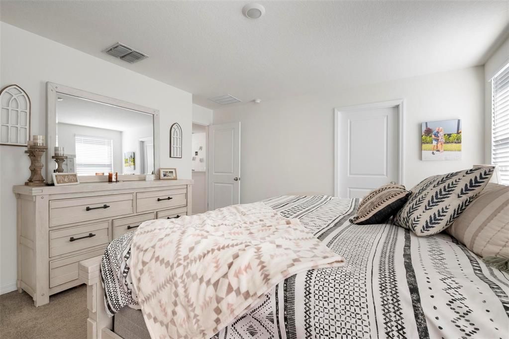 For Rent: $3,200 (4 beds, 2 baths, 2308 Square Feet)