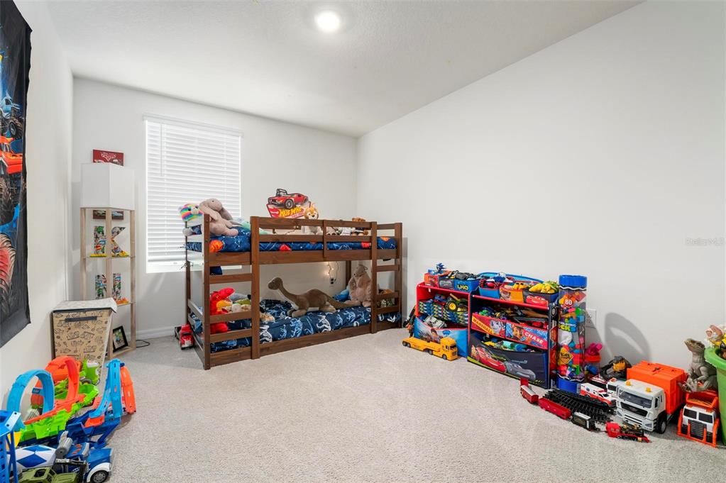 For Rent: $3,200 (4 beds, 2 baths, 2308 Square Feet)