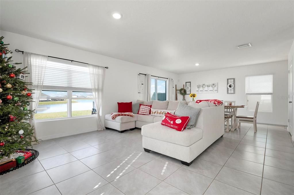 For Rent: $3,200 (4 beds, 2 baths, 2308 Square Feet)