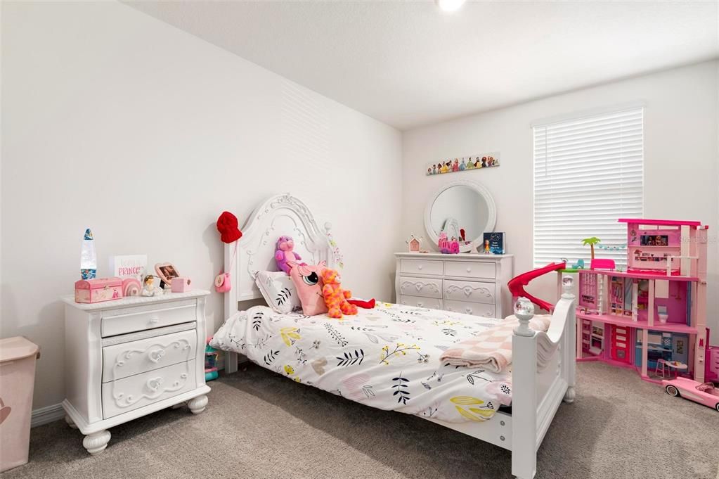 For Rent: $3,200 (4 beds, 2 baths, 2308 Square Feet)