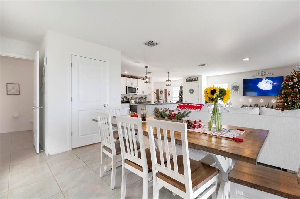 For Rent: $3,200 (4 beds, 2 baths, 2308 Square Feet)