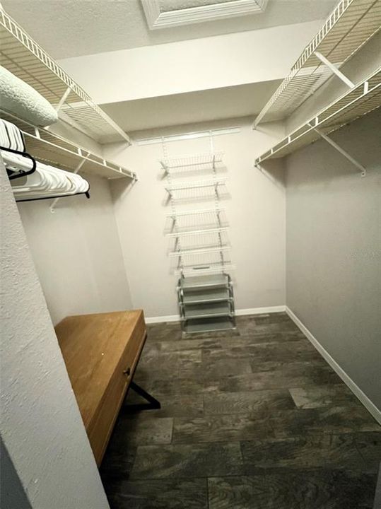 For Rent: $2,000 (2 beds, 2 baths, 1165 Square Feet)