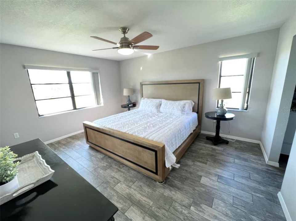 For Rent: $2,000 (2 beds, 2 baths, 1165 Square Feet)