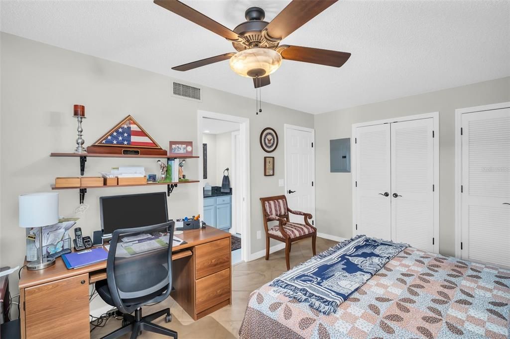 Active With Contract: $399,000 (2 beds, 2 baths, 1490 Square Feet)