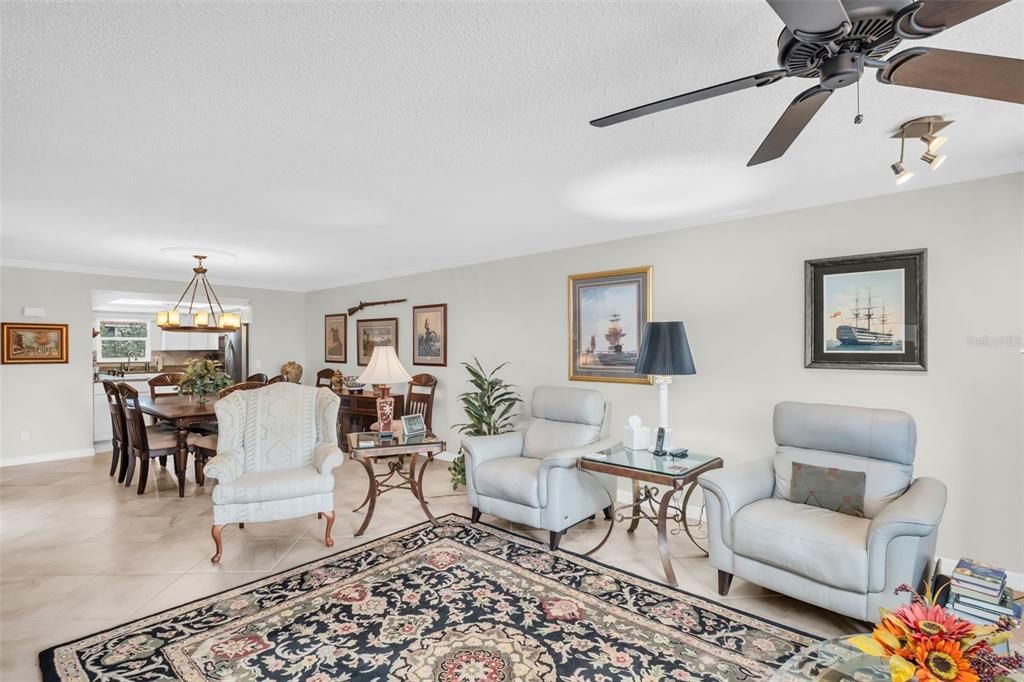 Active With Contract: $399,000 (2 beds, 2 baths, 1490 Square Feet)