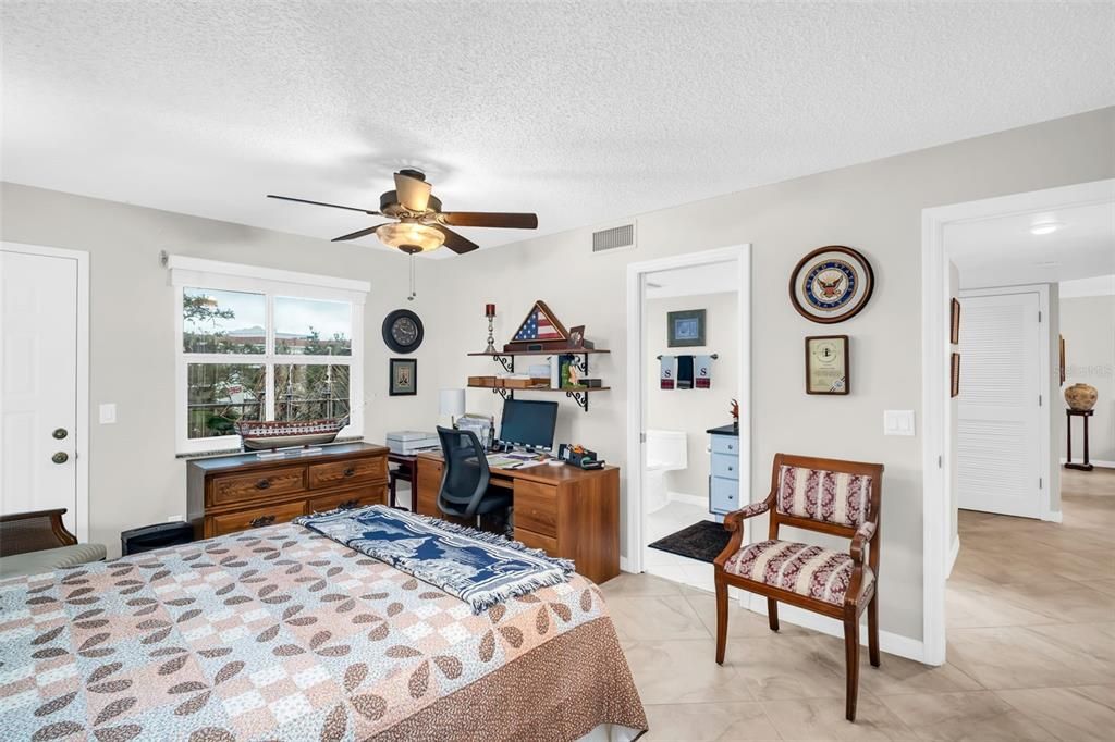 Active With Contract: $399,000 (2 beds, 2 baths, 1490 Square Feet)