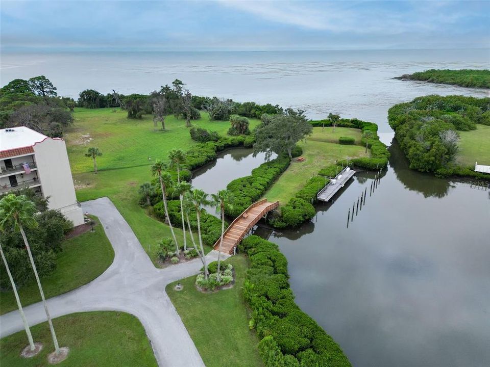 Active With Contract: $399,000 (2 beds, 2 baths, 1490 Square Feet)