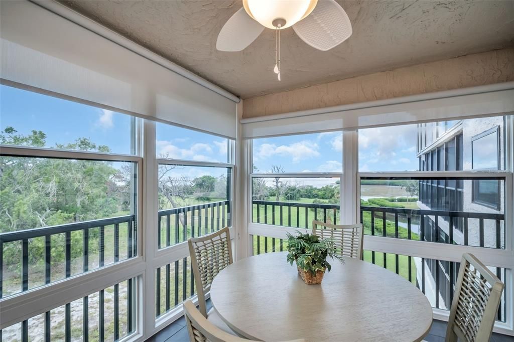 Active With Contract: $399,000 (2 beds, 2 baths, 1490 Square Feet)