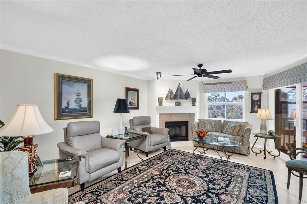 Active With Contract: $399,000 (2 beds, 2 baths, 1490 Square Feet)