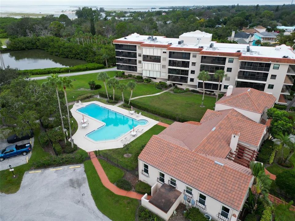 Active With Contract: $399,000 (2 beds, 2 baths, 1490 Square Feet)