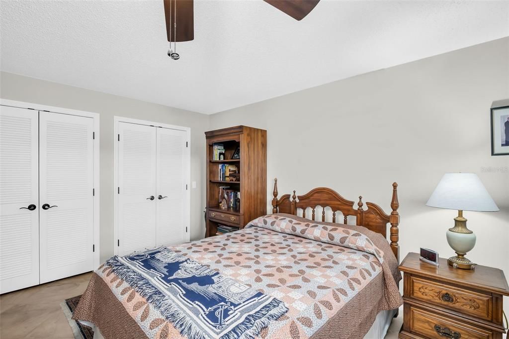 Active With Contract: $399,000 (2 beds, 2 baths, 1490 Square Feet)