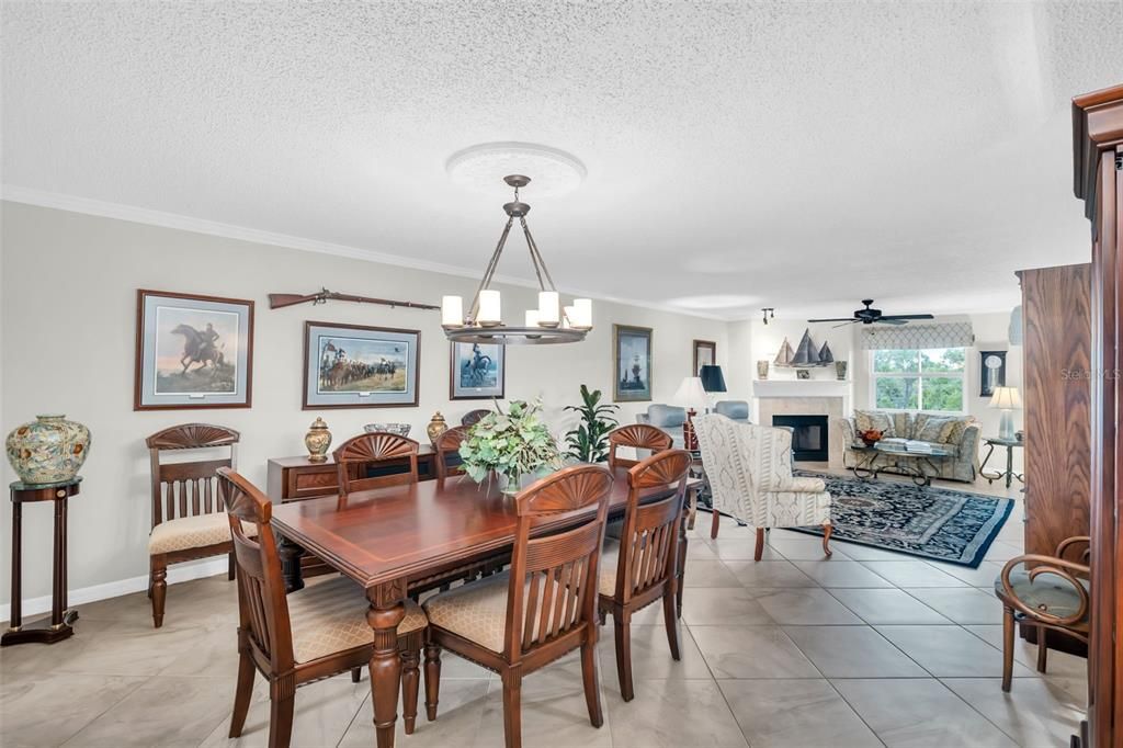 Active With Contract: $399,000 (2 beds, 2 baths, 1490 Square Feet)