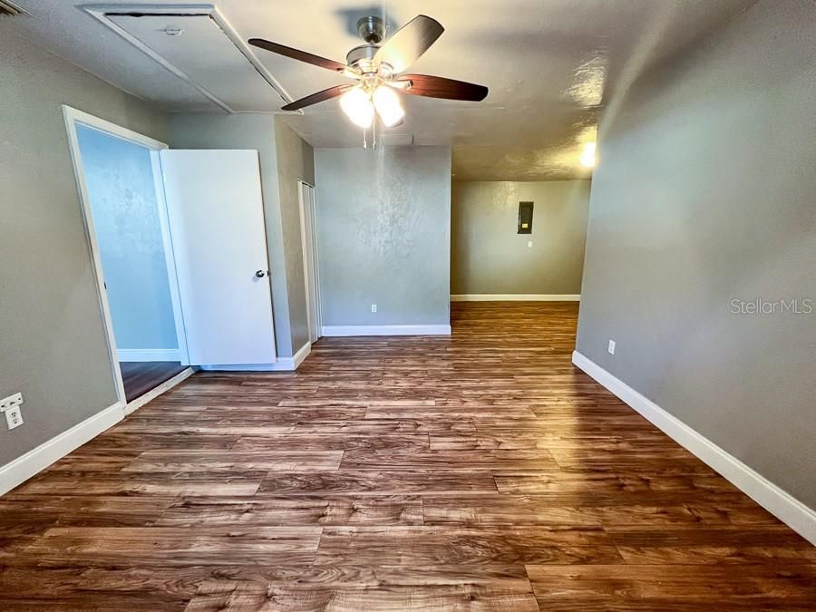 出租: $2,450 (5 贝兹, 3 浴室, 1589 平方英尺)