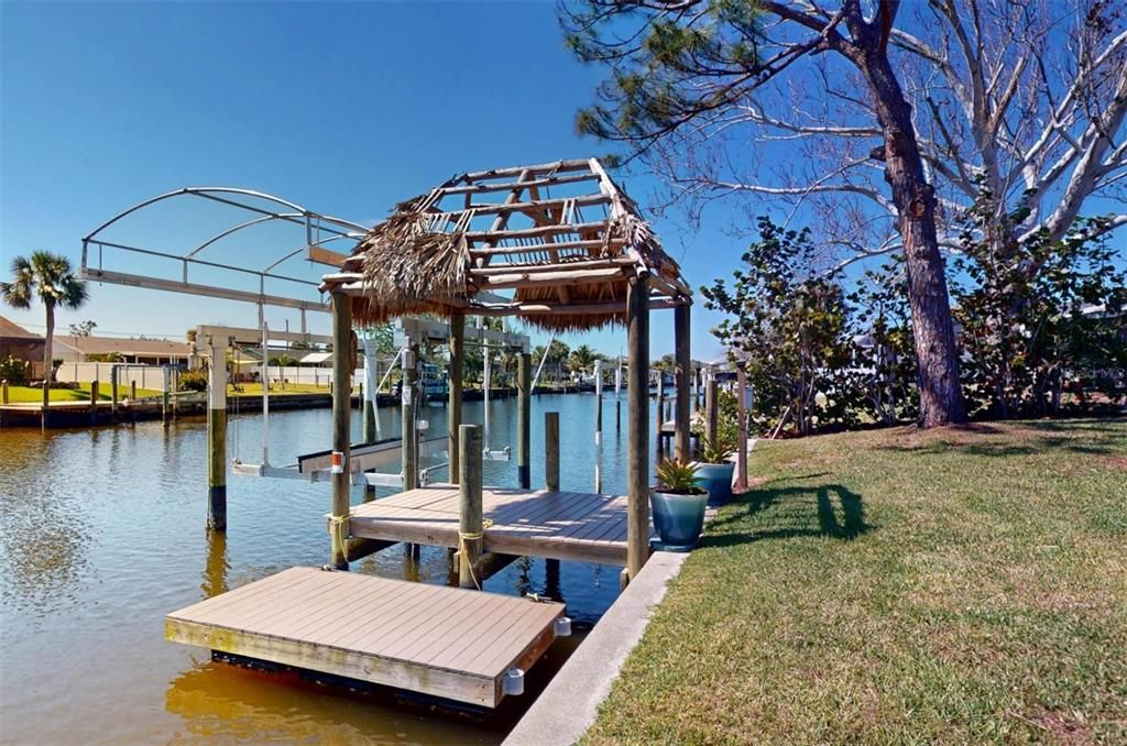 For Sale: $410,000 (2 beds, 2 baths, 1461 Square Feet)