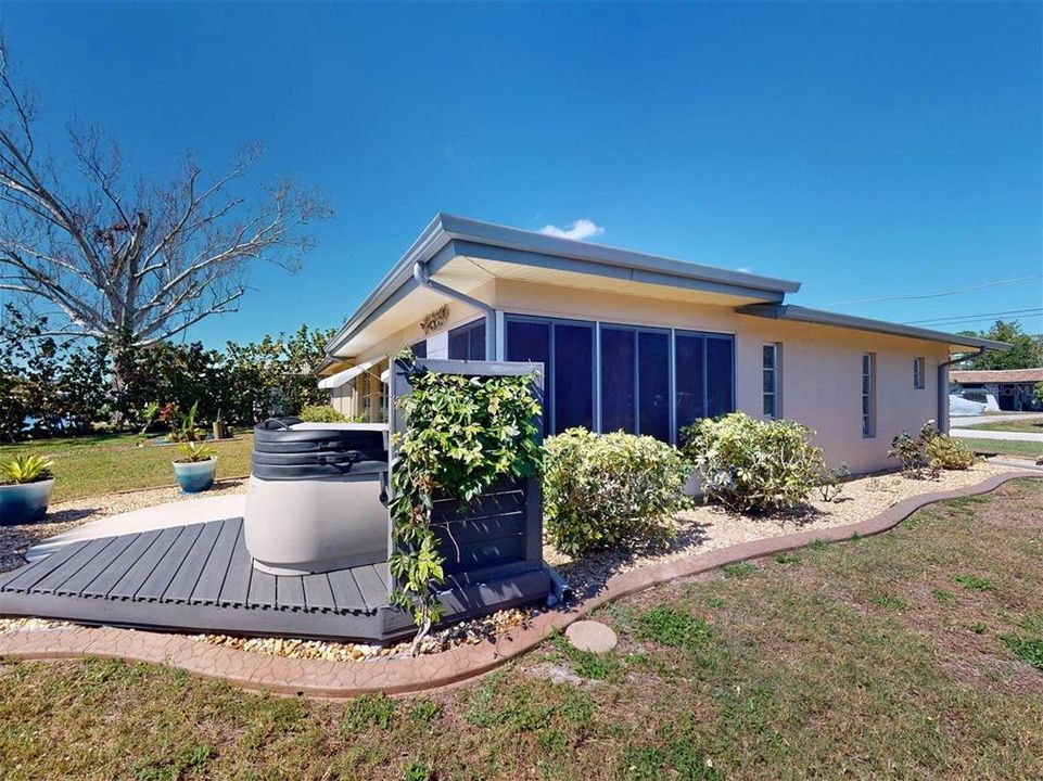 For Sale: $410,000 (2 beds, 2 baths, 1461 Square Feet)