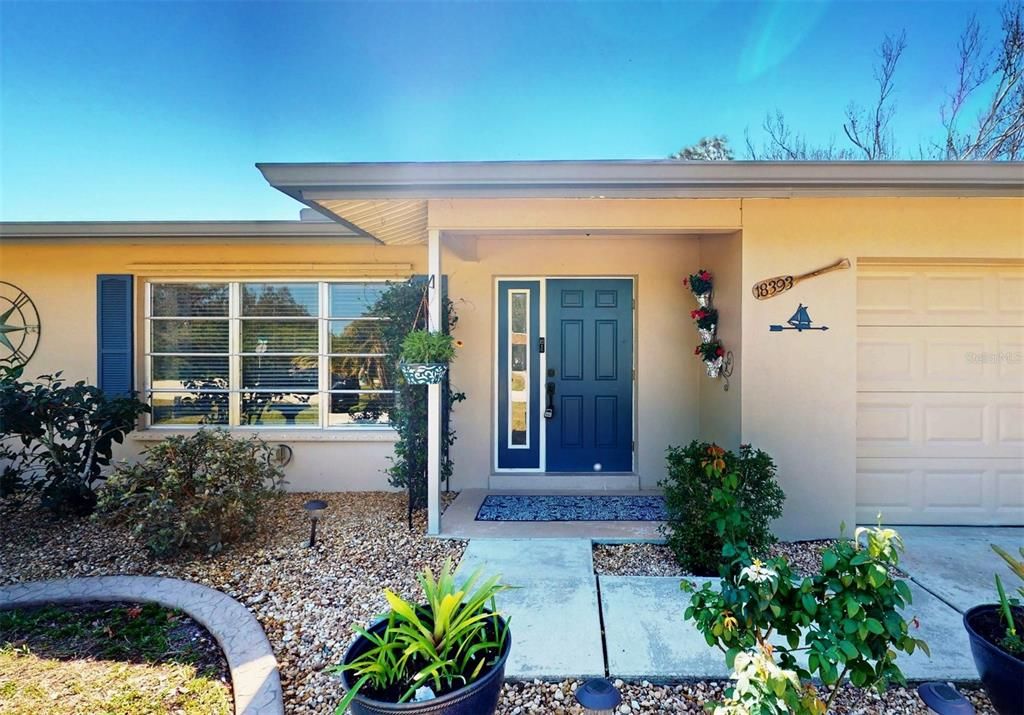 For Sale: $410,000 (2 beds, 2 baths, 1461 Square Feet)