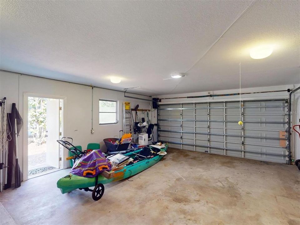 For Sale: $410,000 (2 beds, 2 baths, 1461 Square Feet)