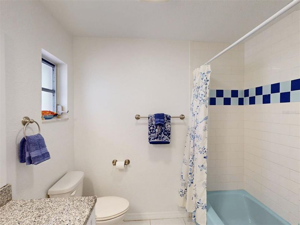 For Sale: $410,000 (2 beds, 2 baths, 1461 Square Feet)