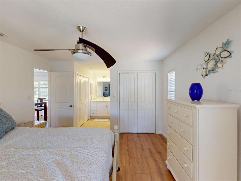 For Sale: $410,000 (2 beds, 2 baths, 1461 Square Feet)