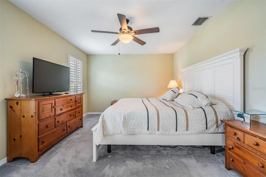 合同活跃: $650,000 (3 贝兹, 2 浴室, 1532 平方英尺)