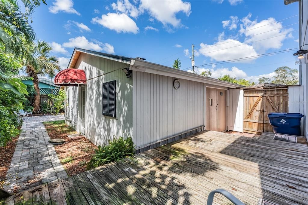 合同活跃: $650,000 (3 贝兹, 2 浴室, 1532 平方英尺)