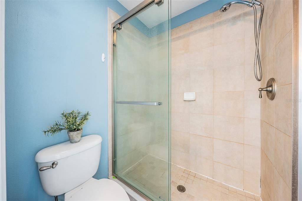 合同活跃: $650,000 (3 贝兹, 2 浴室, 1532 平方英尺)