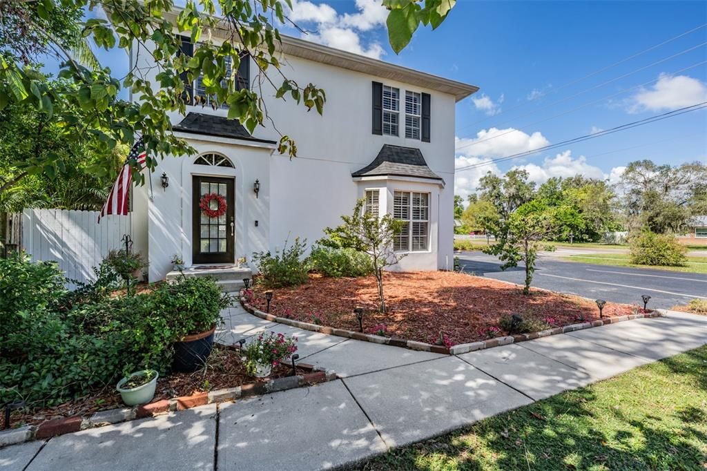 合同活跃: $650,000 (3 贝兹, 2 浴室, 1532 平方英尺)