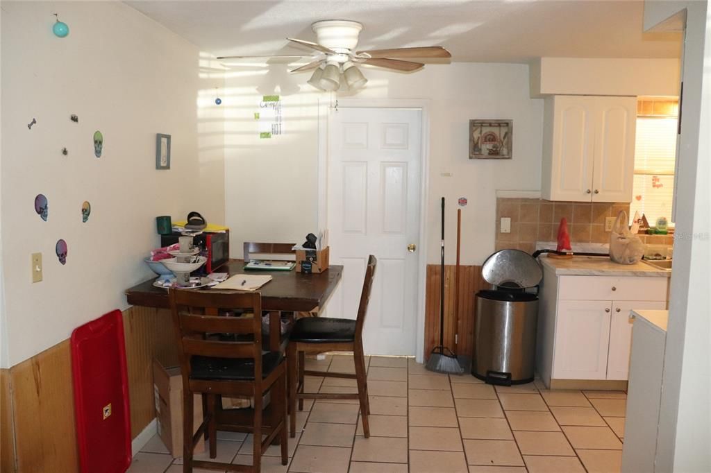 待售: $144,900 (2 贝兹, 1 浴室, 936 平方英尺)