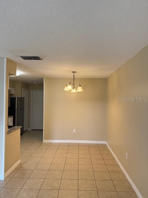 出租: $1,425 (2 贝兹, 1 浴室, 1815 平方英尺)