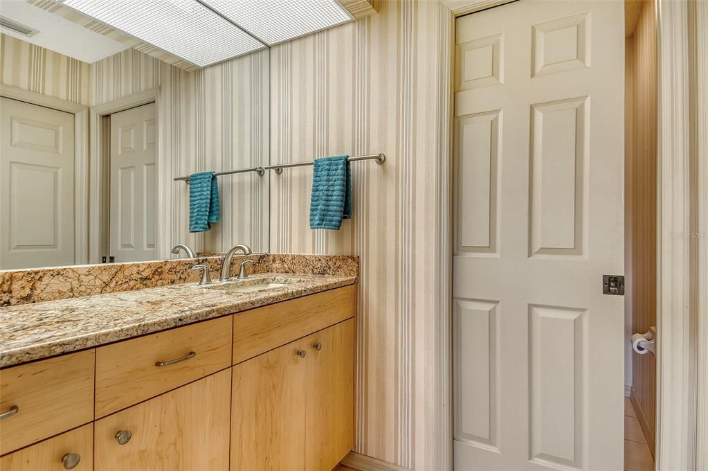 Active With Contract: $225,000 (2 beds, 2 baths, 1060 Square Feet)