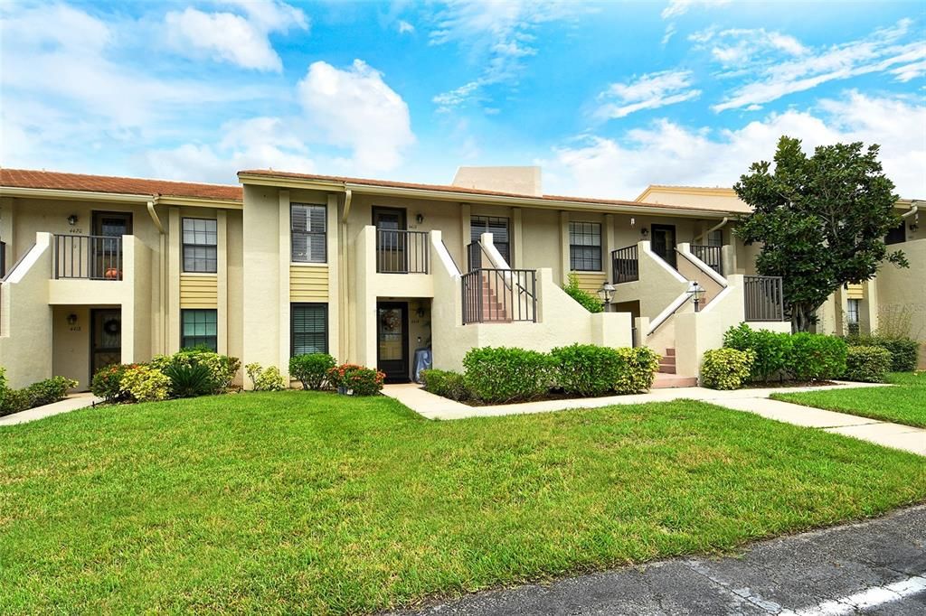 Active With Contract: $225,000 (2 beds, 2 baths, 1060 Square Feet)