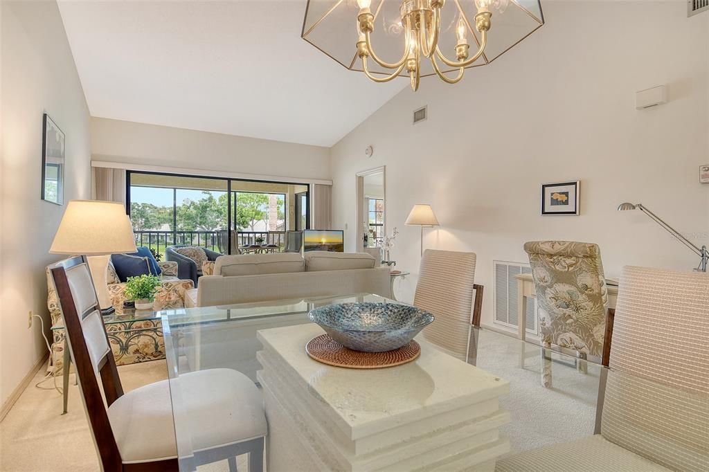 Active With Contract: $225,000 (2 beds, 2 baths, 1060 Square Feet)