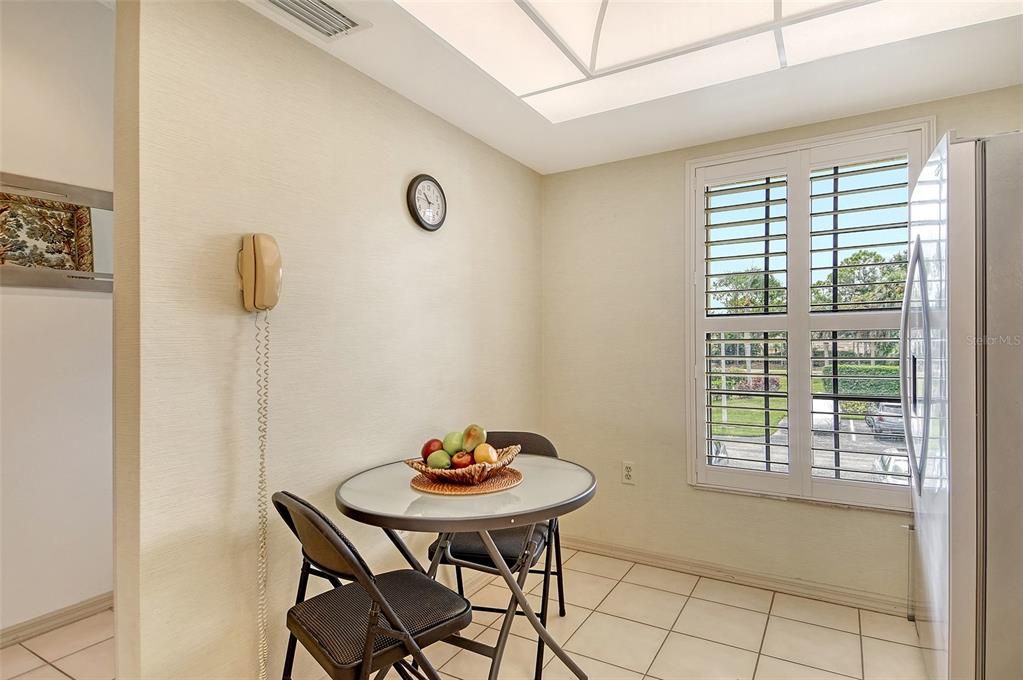 Active With Contract: $225,000 (2 beds, 2 baths, 1060 Square Feet)