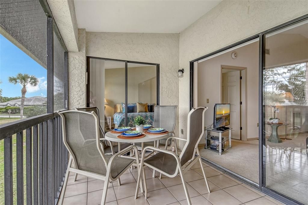 Active With Contract: $225,000 (2 beds, 2 baths, 1060 Square Feet)