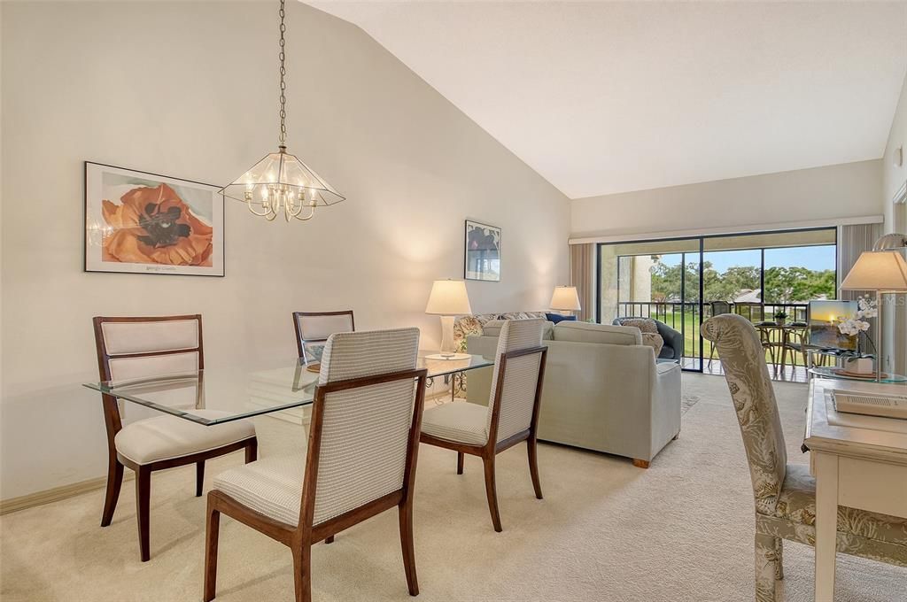 Active With Contract: $225,000 (2 beds, 2 baths, 1060 Square Feet)