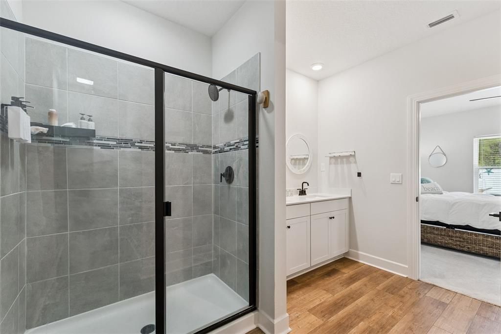 Active With Contract: $400,000 (3 beds, 2 baths, 1458 Square Feet)