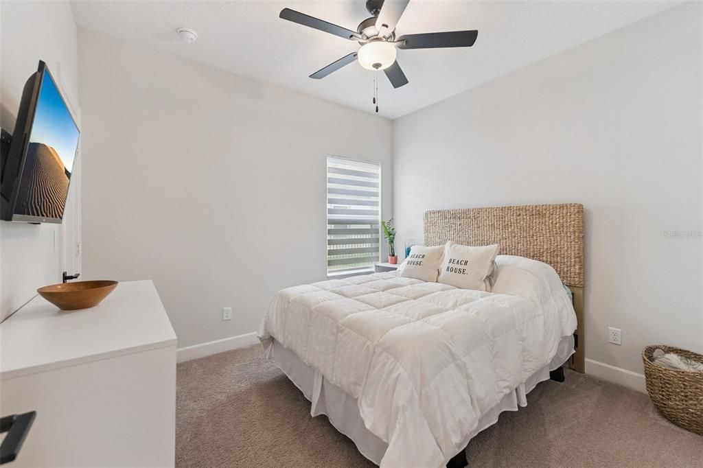 Active With Contract: $400,000 (3 beds, 2 baths, 1458 Square Feet)