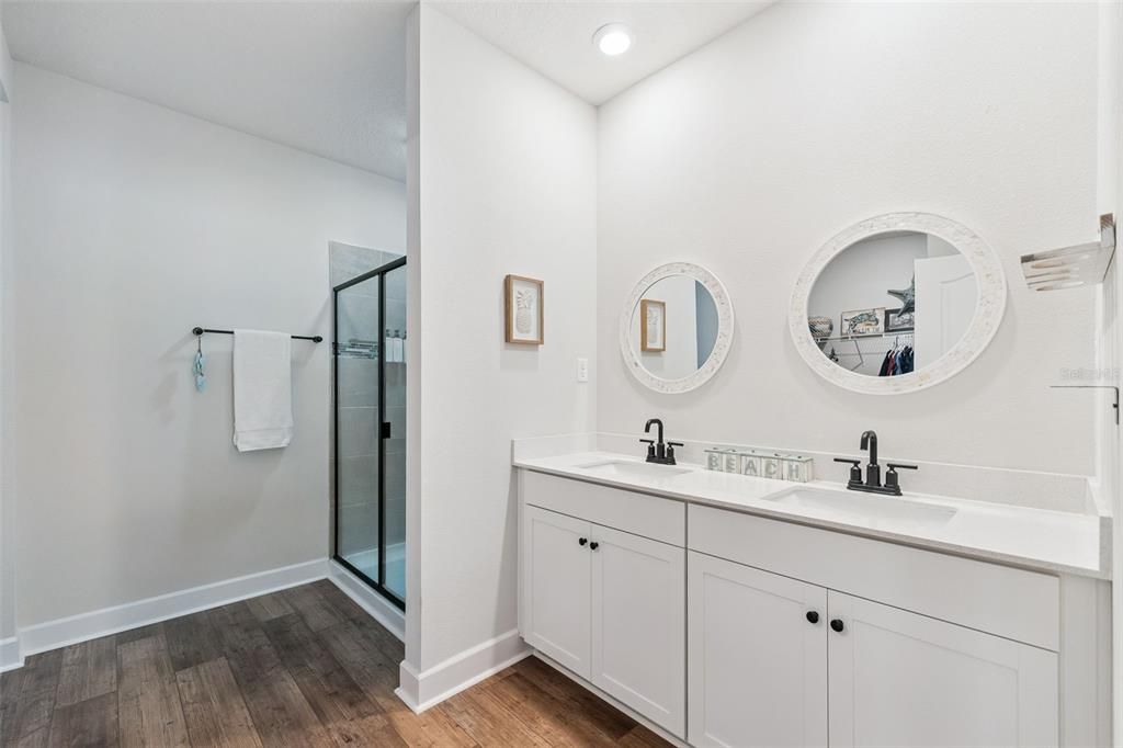 Active With Contract: $400,000 (3 beds, 2 baths, 1458 Square Feet)