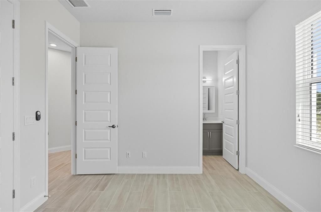 En Venta: $589,000 (3 camas, 3 baños, 1839 Pies cuadrados)