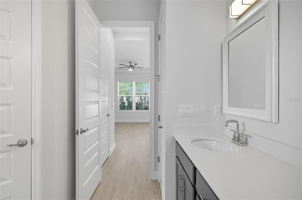 En Venta: $589,000 (3 camas, 3 baños, 1839 Pies cuadrados)