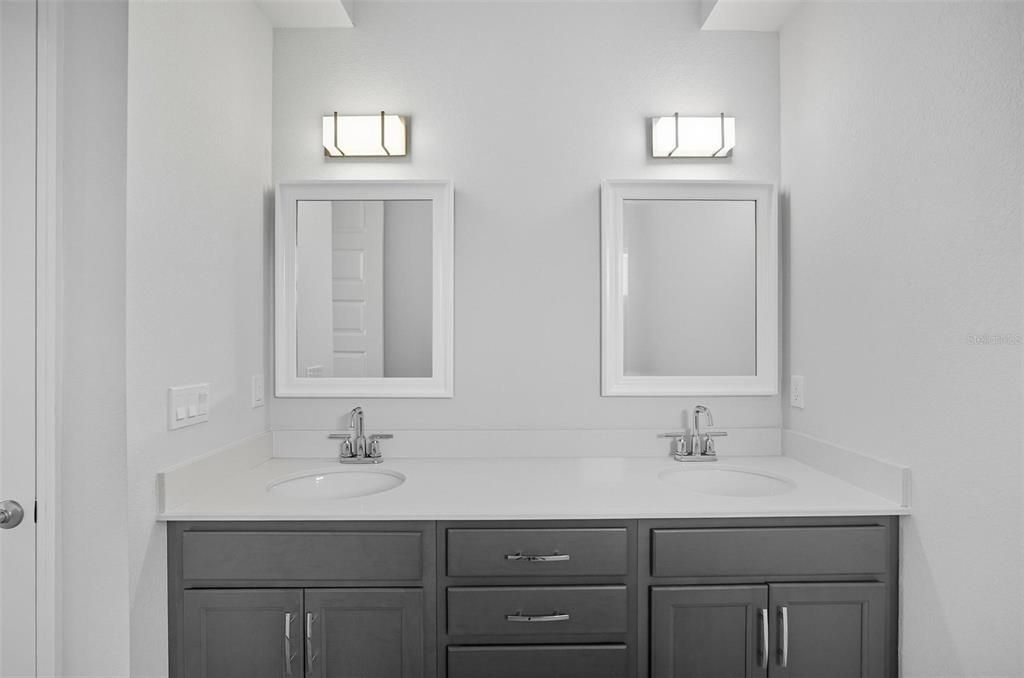 En Venta: $589,000 (3 camas, 3 baños, 1839 Pies cuadrados)