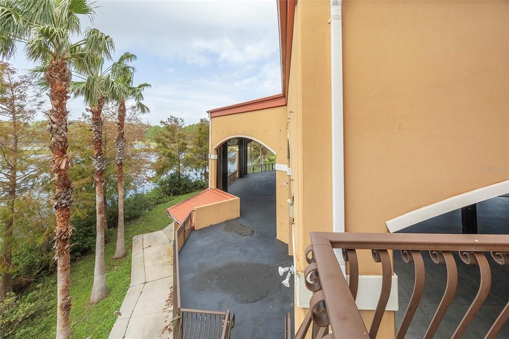 En Venta: $329,900 (2 camas, 2 baños, 1825 Pies cuadrados)