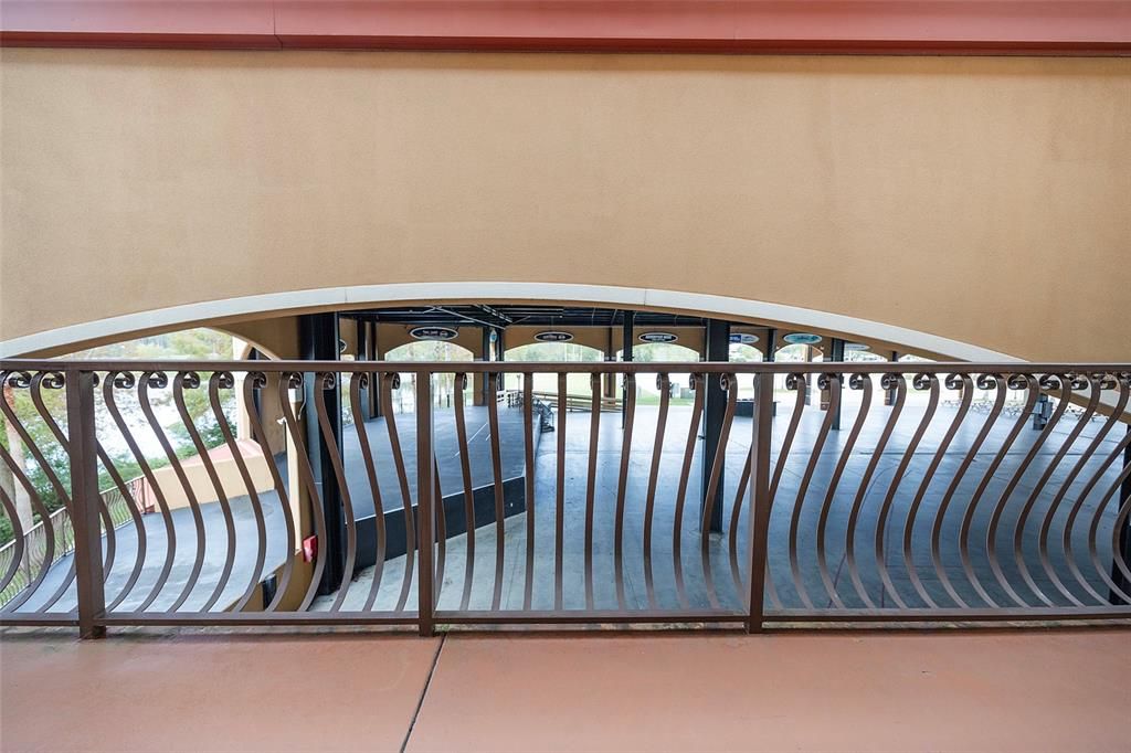 En Venta: $329,900 (2 camas, 2 baños, 1825 Pies cuadrados)