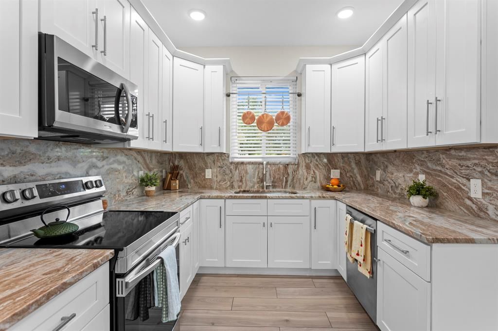 En Venta: $520,000 (3 camas, 2 baños, 1437 Pies cuadrados)