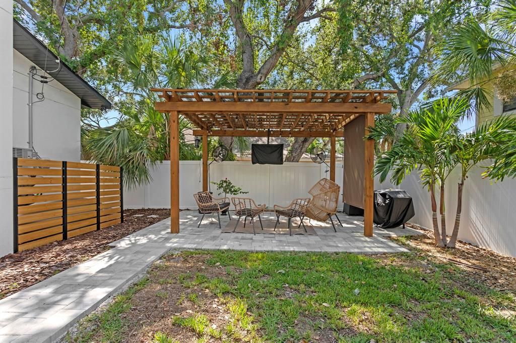 En Venta: $520,000 (3 camas, 2 baños, 1437 Pies cuadrados)