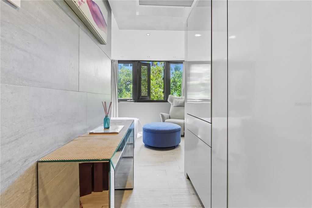 For Rent: $1,800 (0 beds, 1 baths, 300 Square Feet)