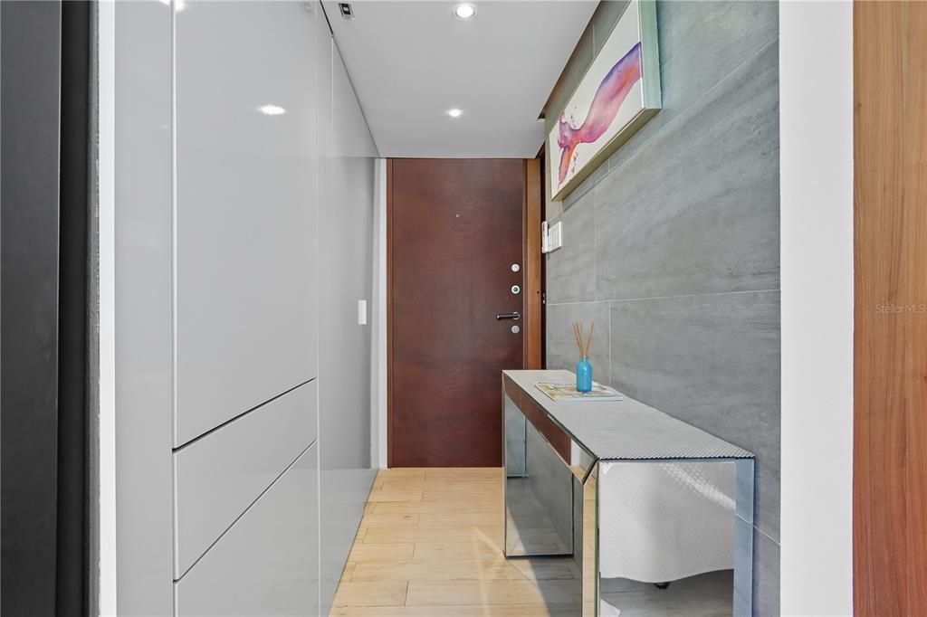 For Rent: $1,800 (0 beds, 1 baths, 300 Square Feet)