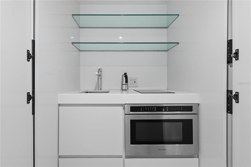 For Rent: $1,800 (0 beds, 1 baths, 300 Square Feet)