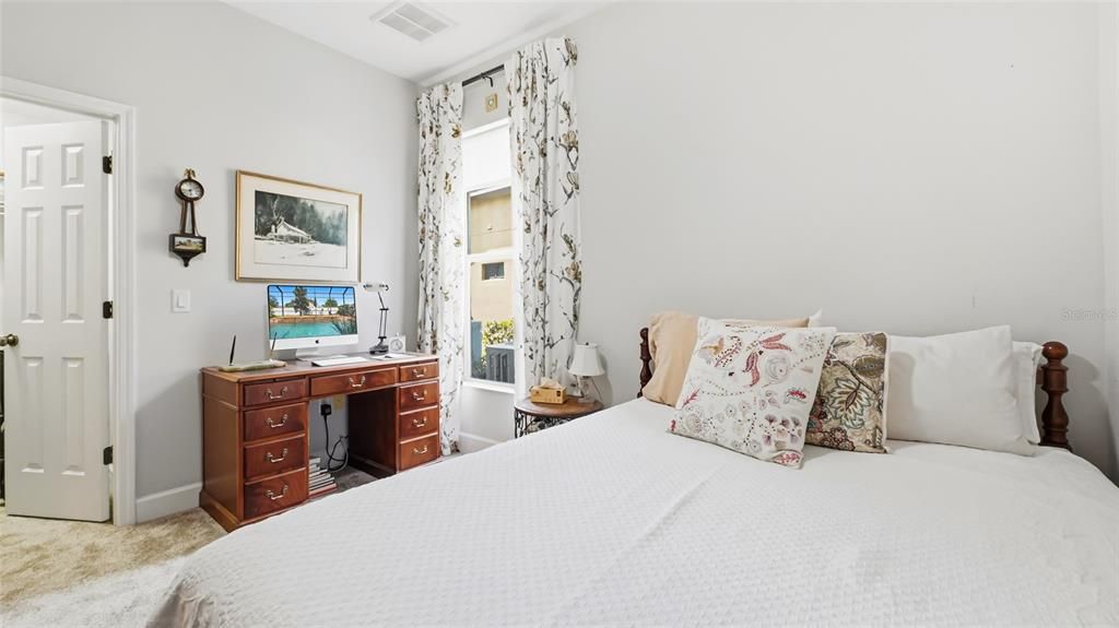 For Sale: $1,099,000 (5 beds, 4 baths, 5063 Square Feet)