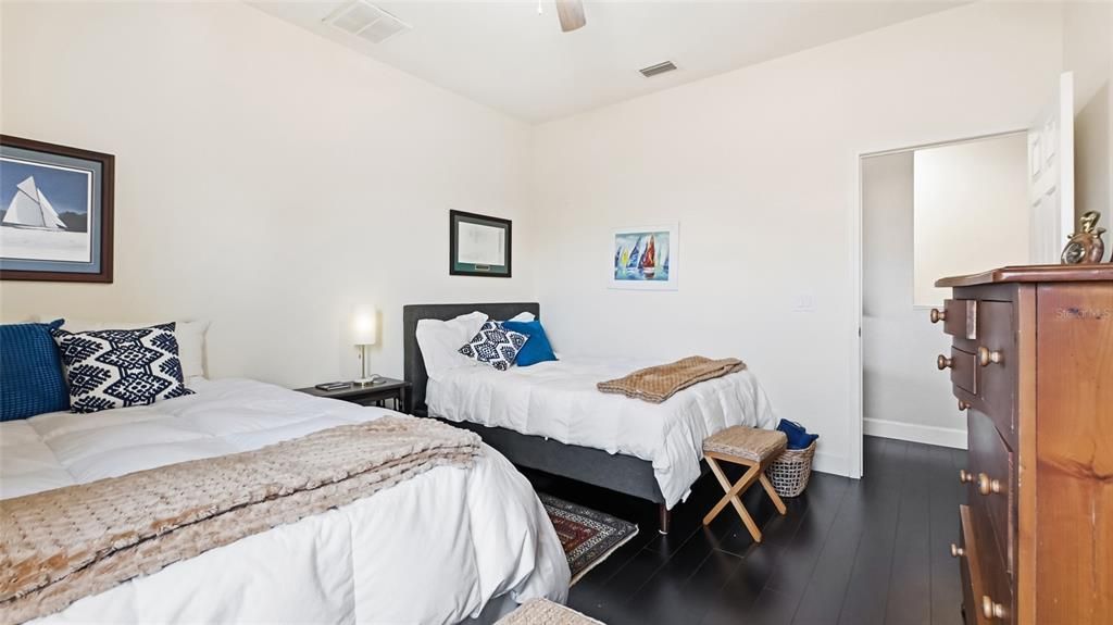 For Sale: $1,099,000 (5 beds, 4 baths, 5063 Square Feet)